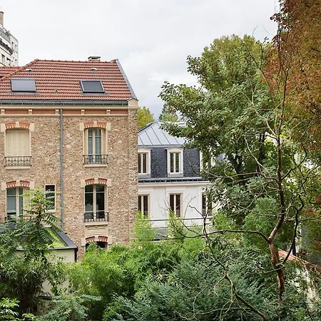 Castel - 1 à Auteuil *
