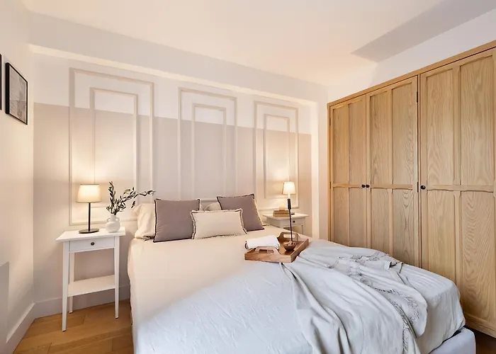 Castel - 1 A Auteuil Paris